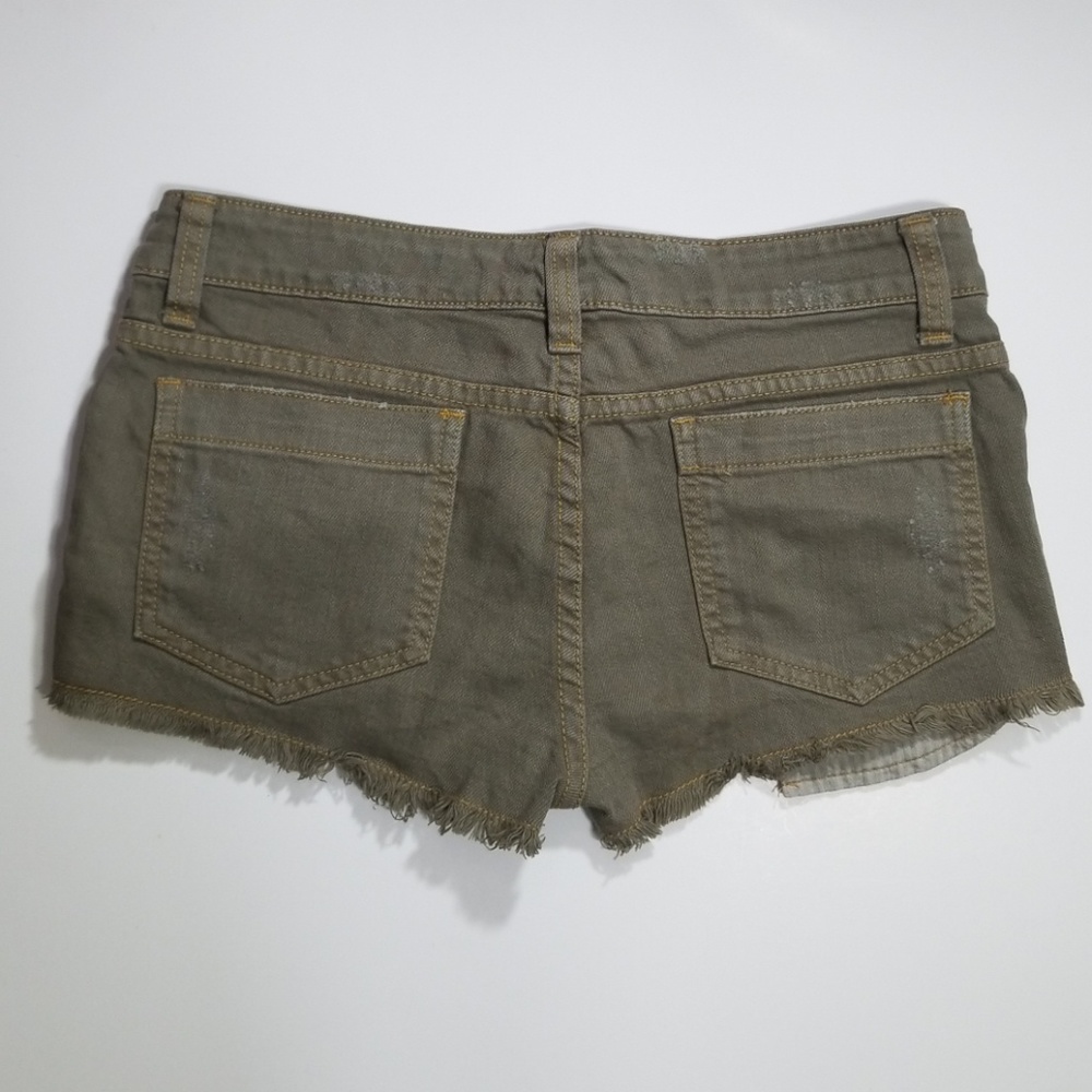 LF CarMar Light Olive Green Frayed Shorts 26 - Picture 5 of 6